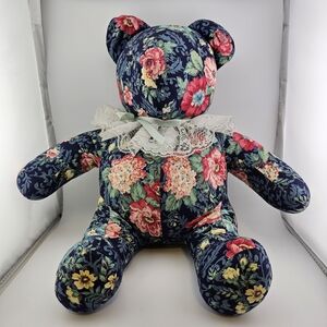 Floral Fabric Teddy Bear with Lace Collar – Vintage-Inspired Decor